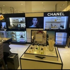 Meet your Posher, Sheily